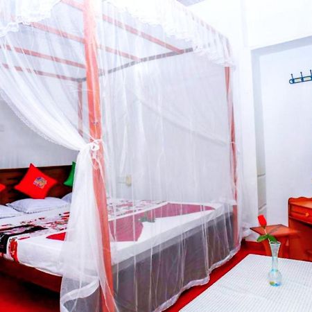 Bed and Breakfast Happy Morning Bliss à Mirissa Extérieur photo